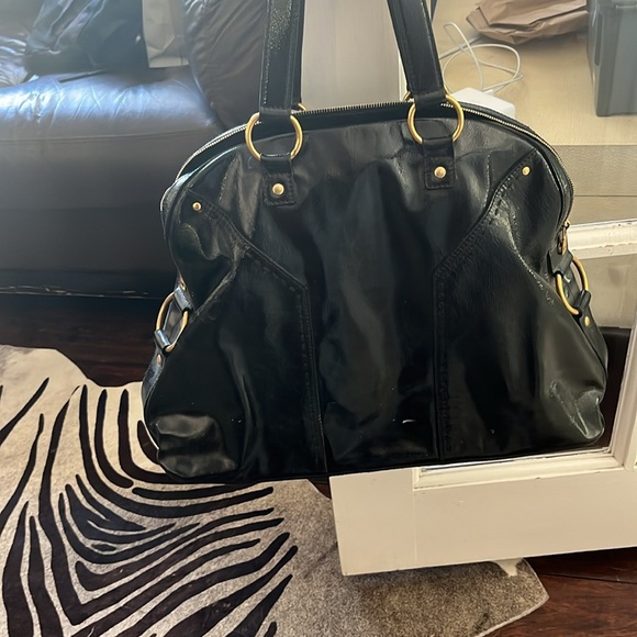 Ysl Saint Laurent Muse patent handbags ๐ - Picture 5 of 7